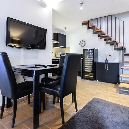 Ibernesi - Charming Apartment At The Roman Forums エクステリア 写真