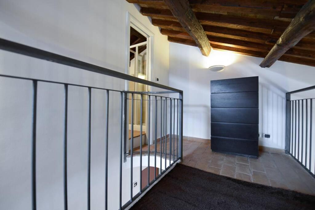 Ibernesi - Charming Apartment At The Roman Forums エクステリア 写真